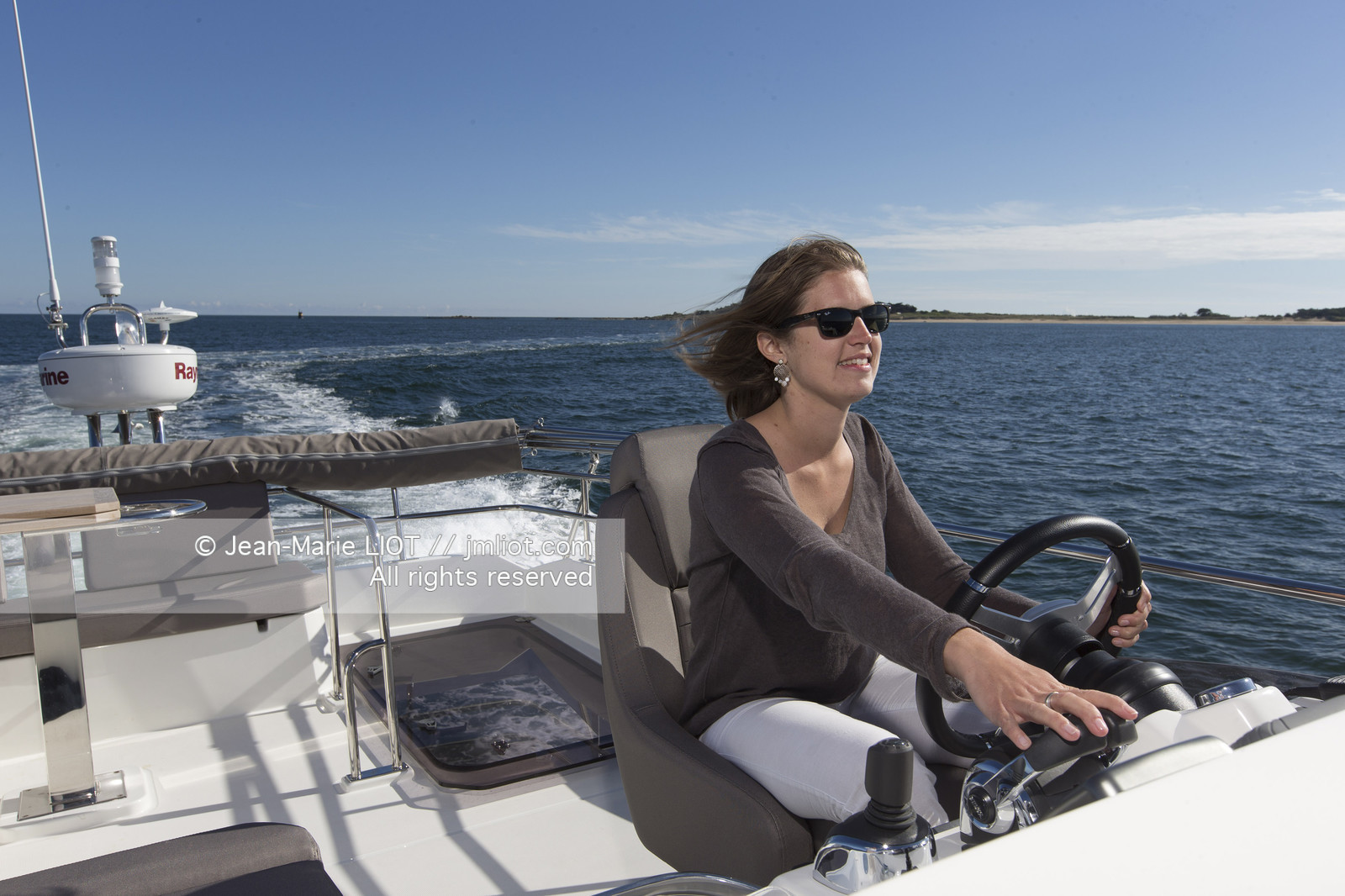 PRESTIGE 420 - PRESTIGE YACHTS