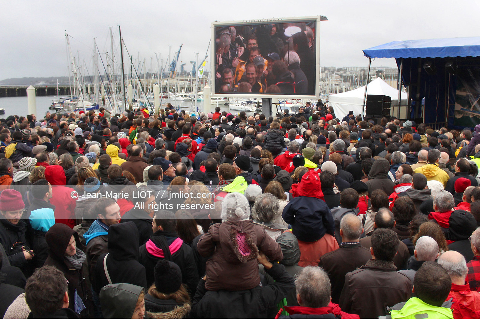 RECORD - TROPHEE JULES VERNE 2012