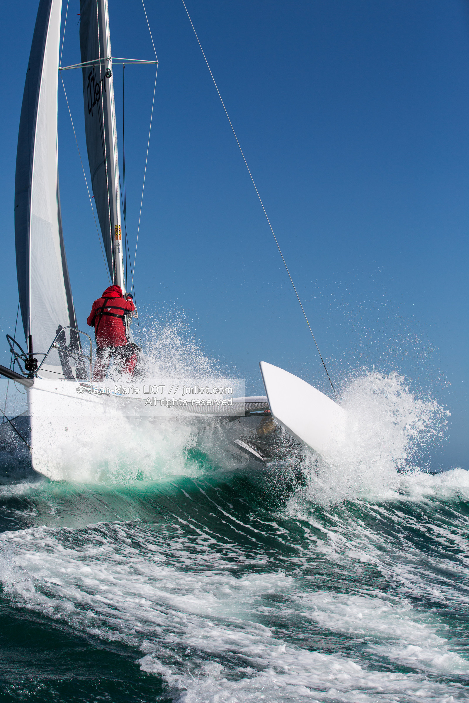 VOILE MAGAZINE - CORSAIR CRUZE 970