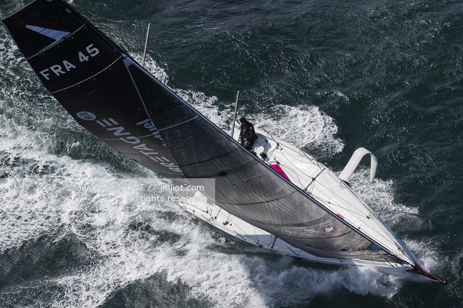 FIGAROS 3 BRETAGNE CMB 2019