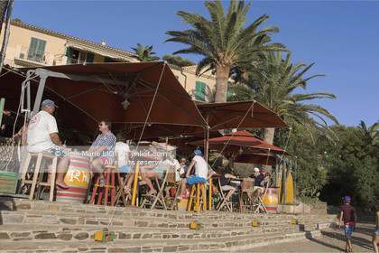 Aout 2015 mouillage à Porquerolles, découverte de l'île..Photos © JEAN-MARIE LIOT - www.jmliot.com