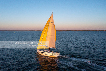 DUFOUR YACHTS 2022 - DUFOUR 37