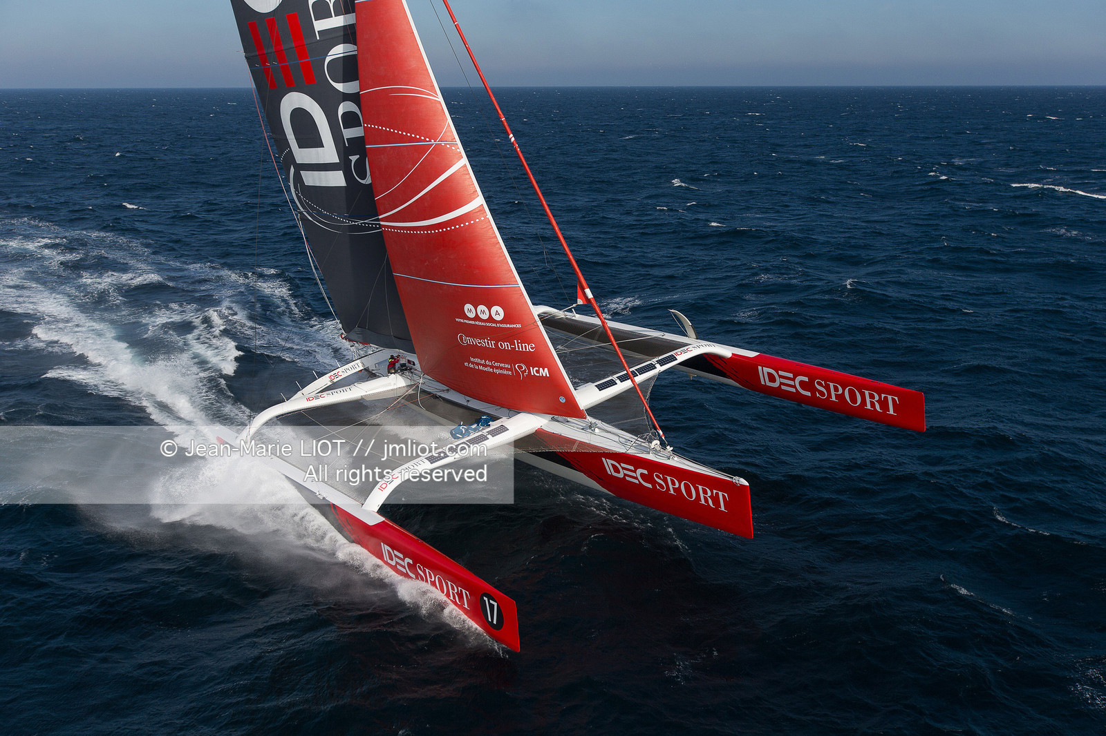 MAXI TRIMARAN IDEC SPORT 2015 - BANQUE D'IMAGES