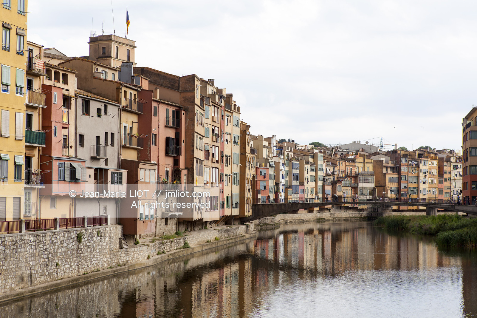 Le village de Begur et ses plages constituent l'un des lieux les plus touristique de la Costa Brava..La cote de begur bénéficie d'un littoral d'une grande beauté composé de falaises, de criques d'eau cristallines, de pinedes.....Photo © Jean-Marie Liot.