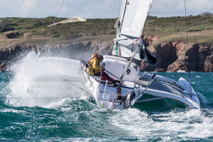 VOILE MAGAZINE - CORSAIR CRUZE 970