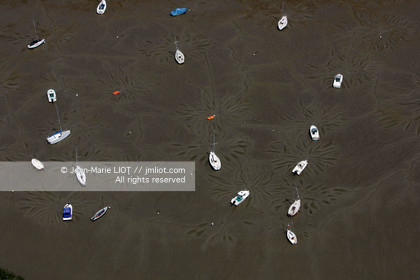 PHOTO ¬© JEAN-MARIE LIOT  TFV06 MENTION OBLIGATOIRE POUR TOUTE UTILISATION DROITS REÃÅSERVEÃÅS TOUR DE FRANCE A LA VOILE 2006 LE 11 JUILLET 2006 RALIEMENT CAMARET LA ROCHE-BERNARD