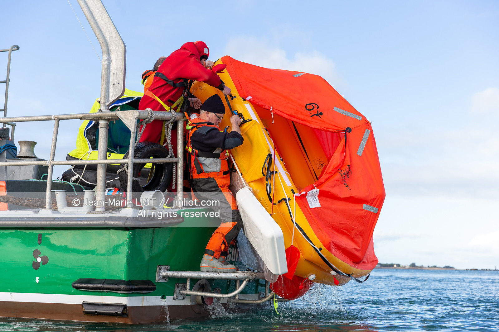 RADEAUX DE SURVIE - COMPARATIF