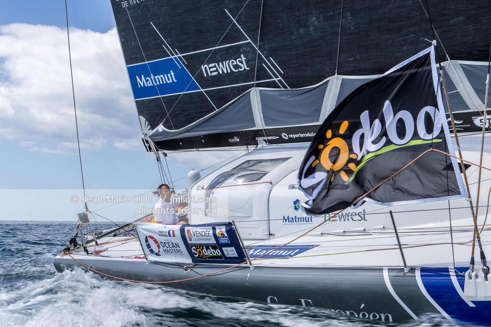 FABRICE AMEDEO - NEWREST MATMUT - VENDEE GLOBE 2016-2017