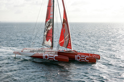 SAILING IDEC & FRANCIS JOYON