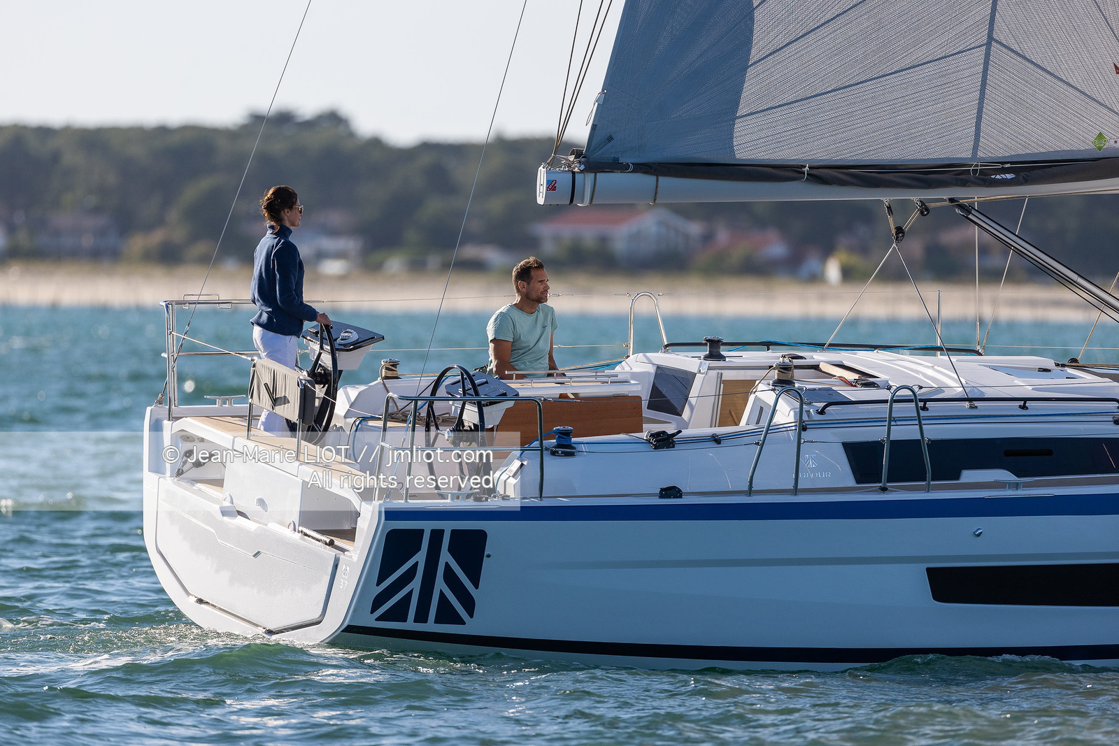 DUFOUR YACHTS 2022 - DUFOUR 37