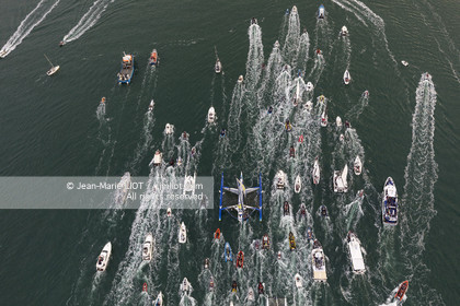 TRIMARAN MACIF - FRANCOIS GABART - RECORD DU TOUR DU MONDE EN SOLITAIRE SANS ESCALE