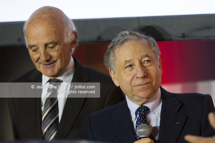 TROPHEE JULES VERNE - IDEC SPORT - REMISE DFU TROPHEE