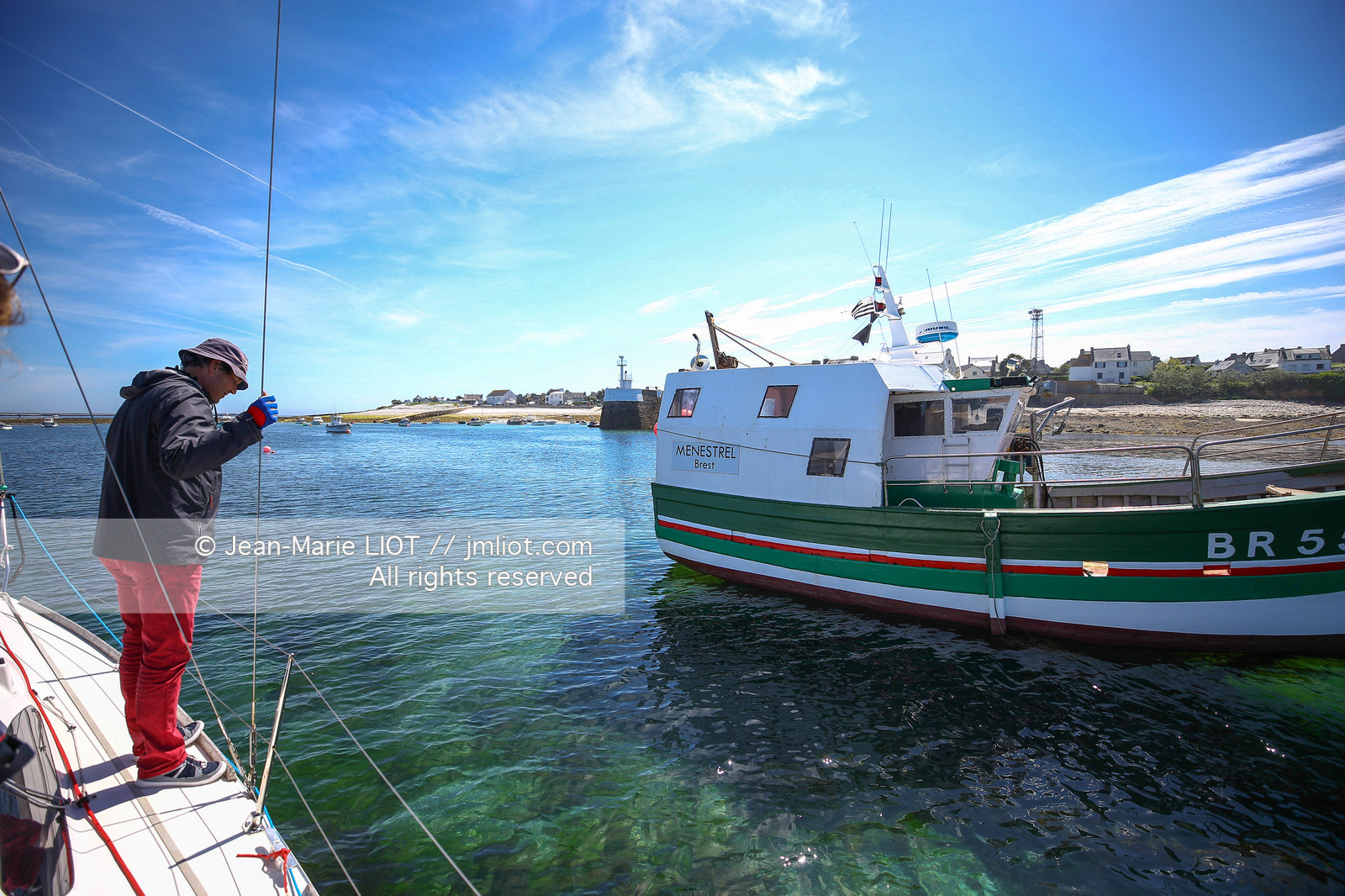 VOIILES ET VOILIERS - ILES OUBLIEES - ILE DE MOLENE