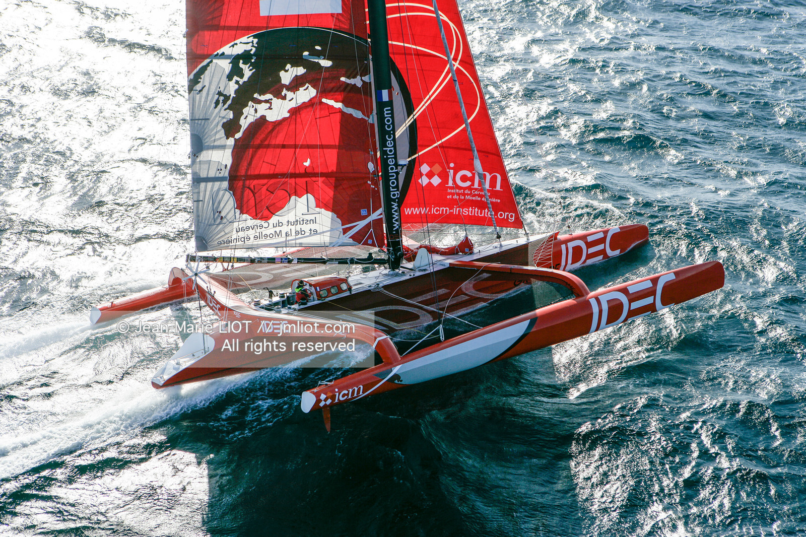 FRANCIS JOYON A L'ENTRAINEMENT SUR IDEC