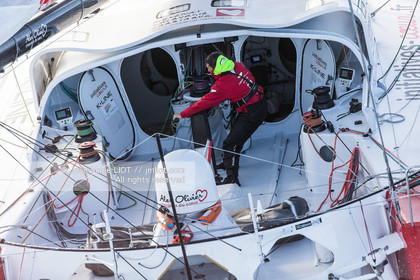 VENDEE GLOBE 2016-2017 - TANGUY DE LAMOTTE - INITIATIVES COEUR