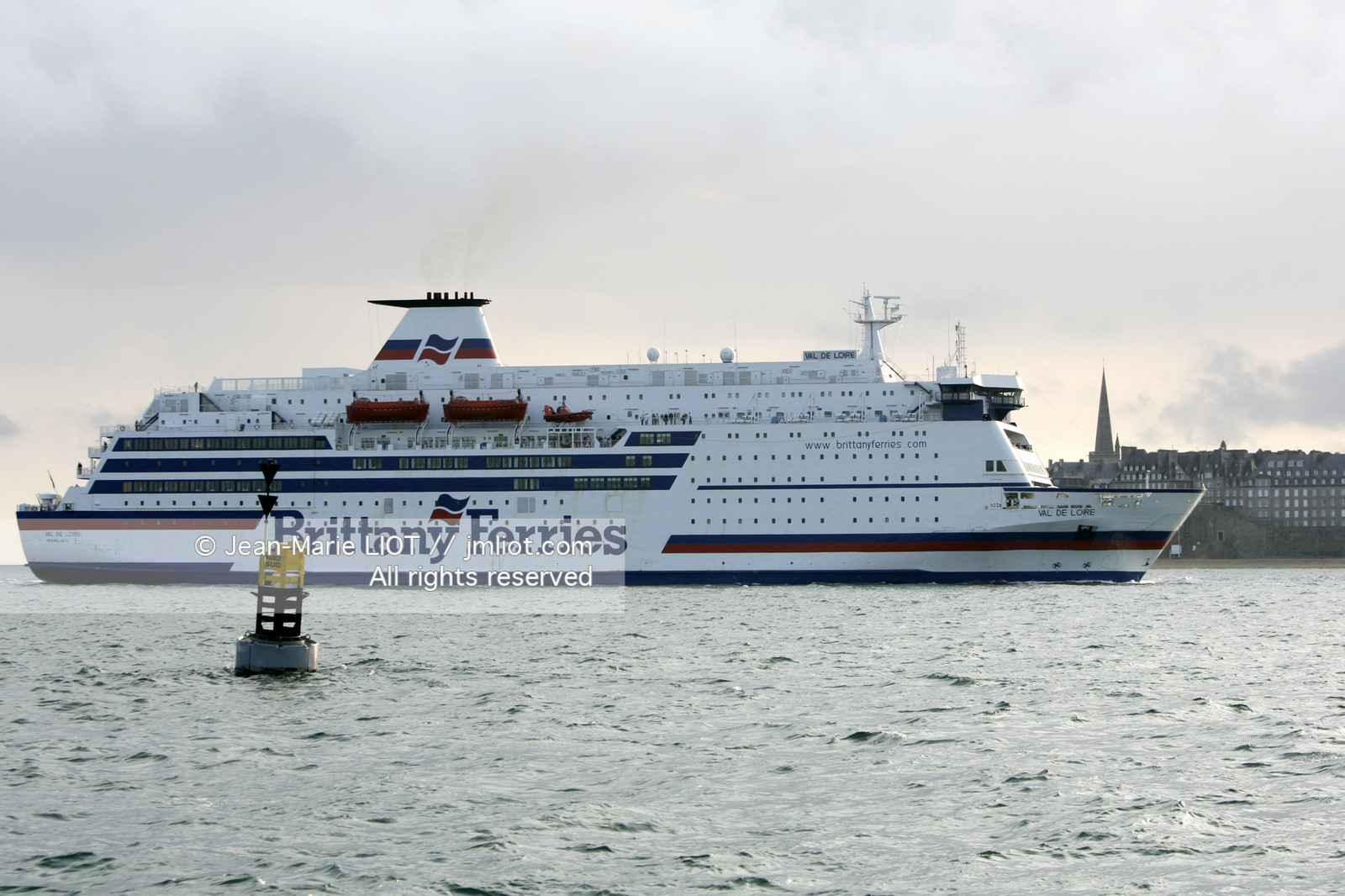 PHOTO © JEAN-MARIE LIOT