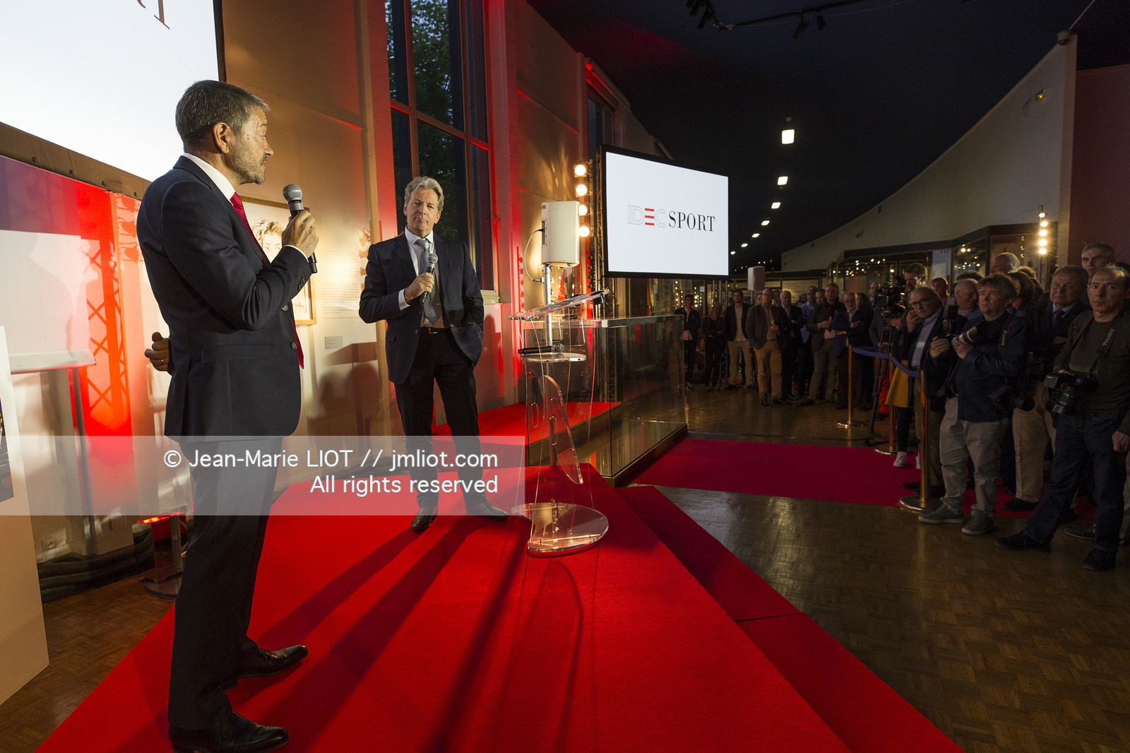 TROPHEE JULES VERNE - IDEC SPORT - REMISE DFU TROPHEE