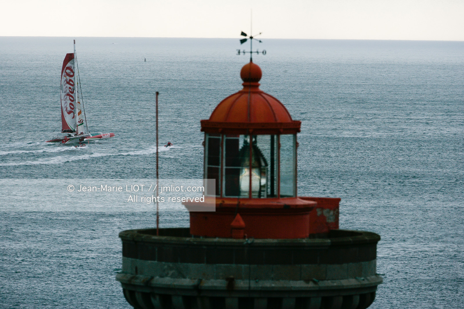 MAXI TRIMARAN SODEBO - THOMAS COVILLE - RECORD TOUR DU MONDE EN SOLITAIRE - 2008..