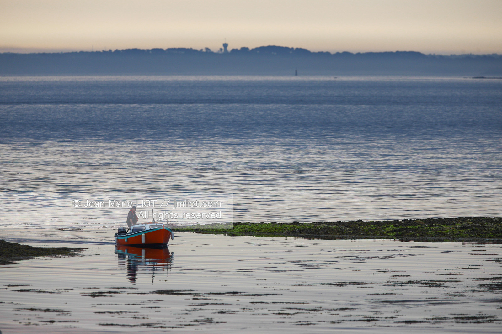 VOIILES ET VOILIERS - ILES OUBLIEES - ILE DE MOLENE