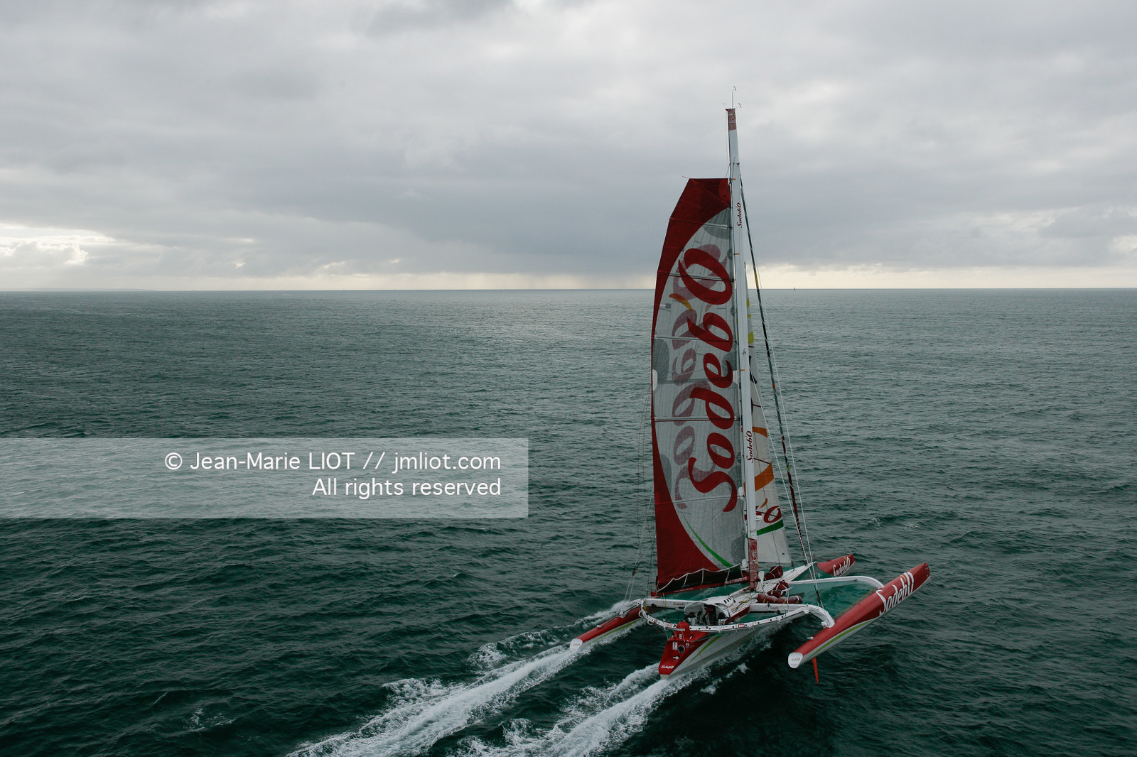 MAXI TRIMARAN SODEBO - THOMAS COVILLE - RECORD TOUR DU MONDE EN SOLITAIRE - 2008..