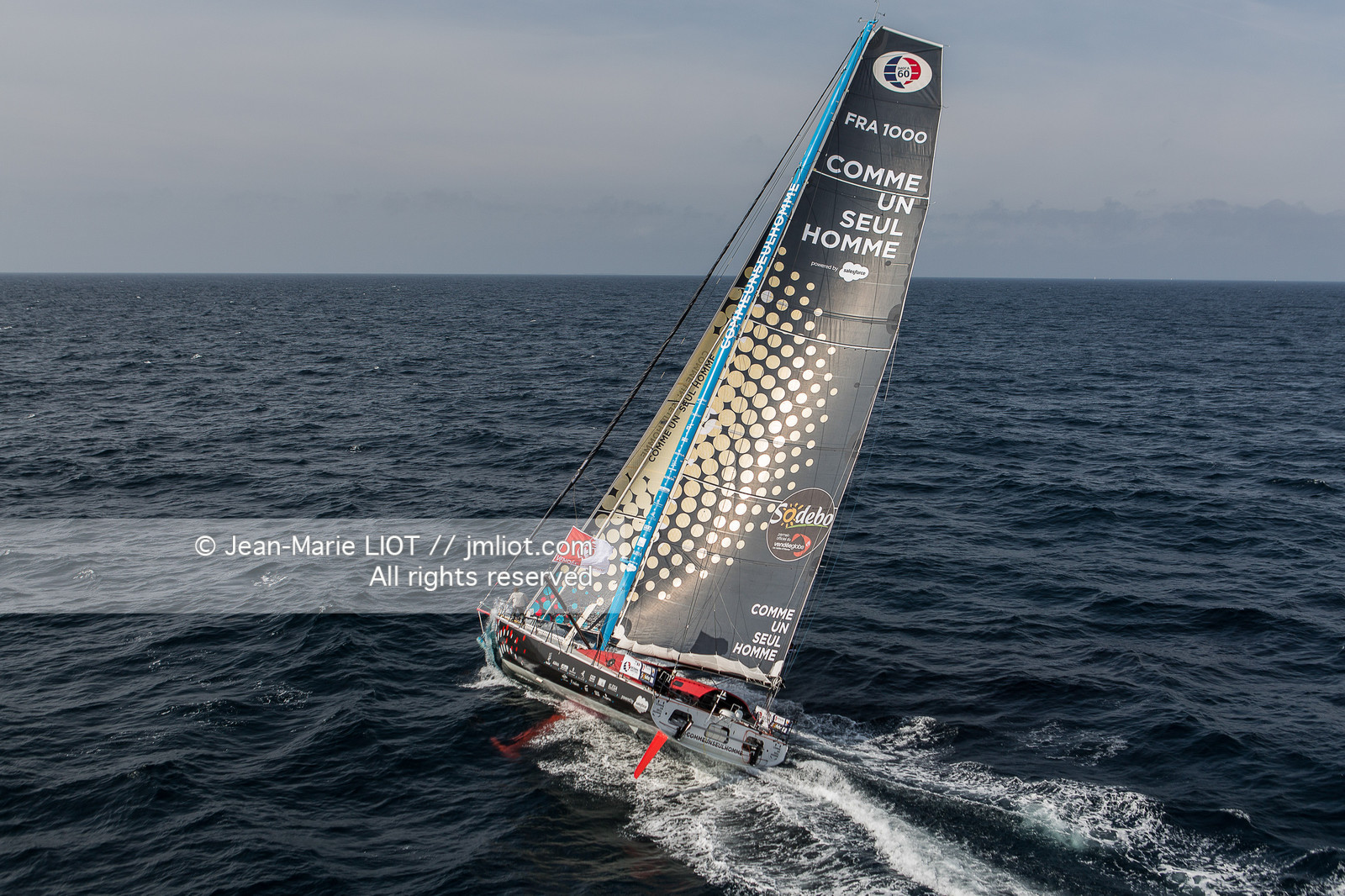 VENDEE GLOBE 2016-2017 - ERIC BELLION - COMME UN SEUL HOMME