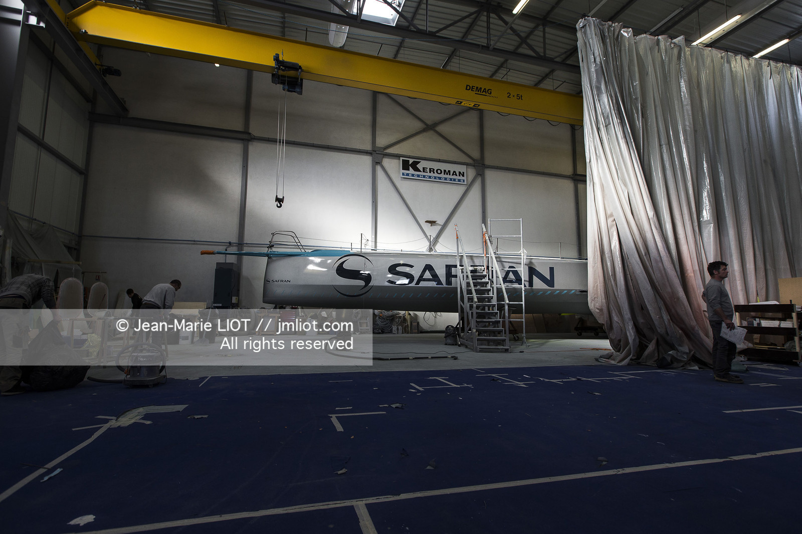 Lorient le 5 03 2015. Mise à l'eau de Safran, le nouvel IMOCA de Morgan Lagravière. Photo © Jean-Marie LIOT   DPPI.