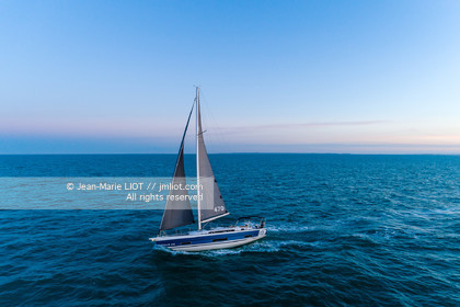 DUFOUR YACHTS - DUFOUR 470