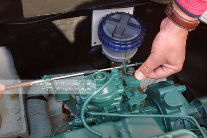 ACCASTILLAGE-ELECTRONIQUE-MECANIQUE-PLAISANCE