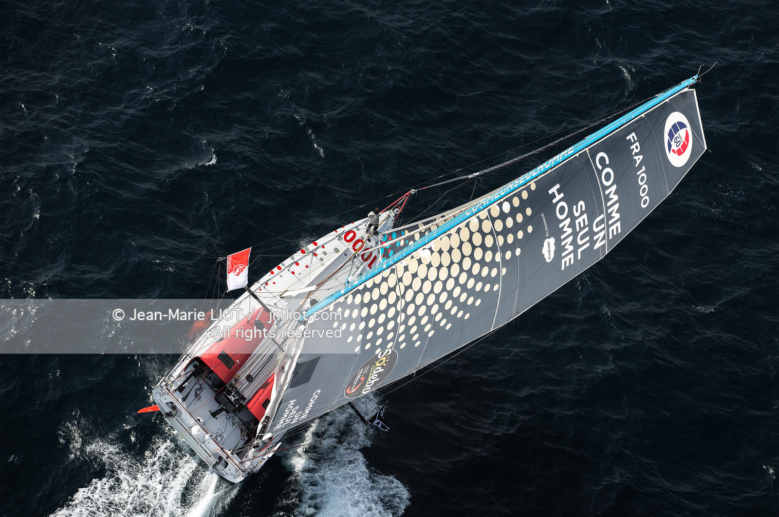 ERIC BELLION - COMME UN SEUL HOMME - VENDEE GLOBE 2016-2017