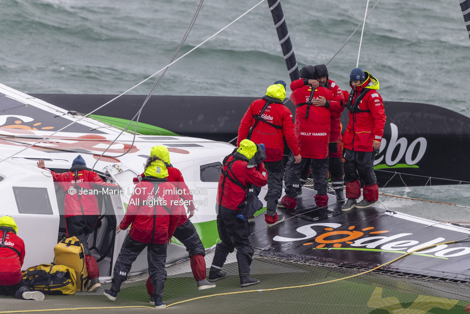 THOMAS COVILLE - ARKEA ULTIM CHALLENGE - ARRIVEE