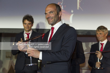 TROPHEE JULES VERNE - IDEC SPORT - REMISE DFU TROPHEE