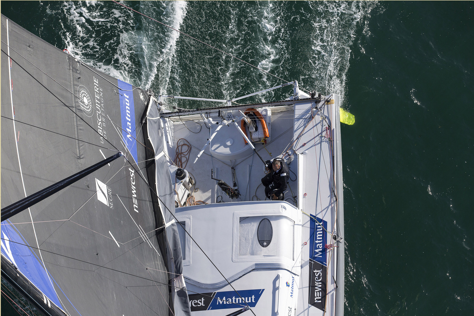 IMOCA 60 PIEDS NEWREST MATMUT - SKIPPER : FABRICE AMEDEO