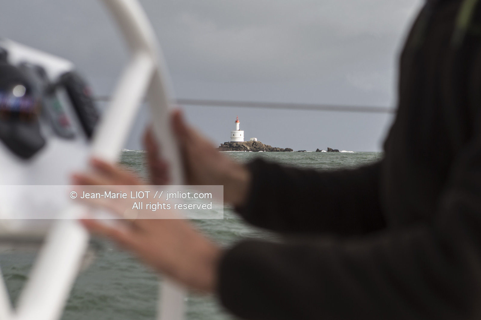 VOILE MAGAZINE - 100 MILLES A BORD