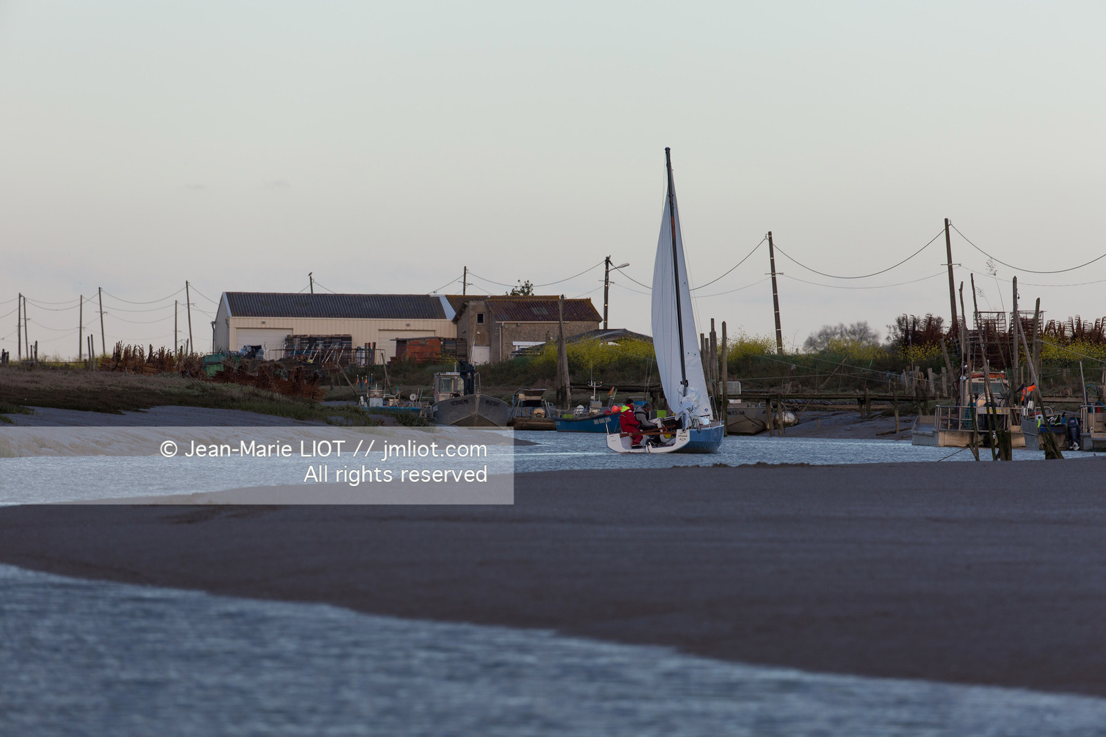 VOILES ET VOILIERS 2016 - LES FORTS DE CHARENTE, BAIE DE LA ROCHELLE EN BIHAN 650