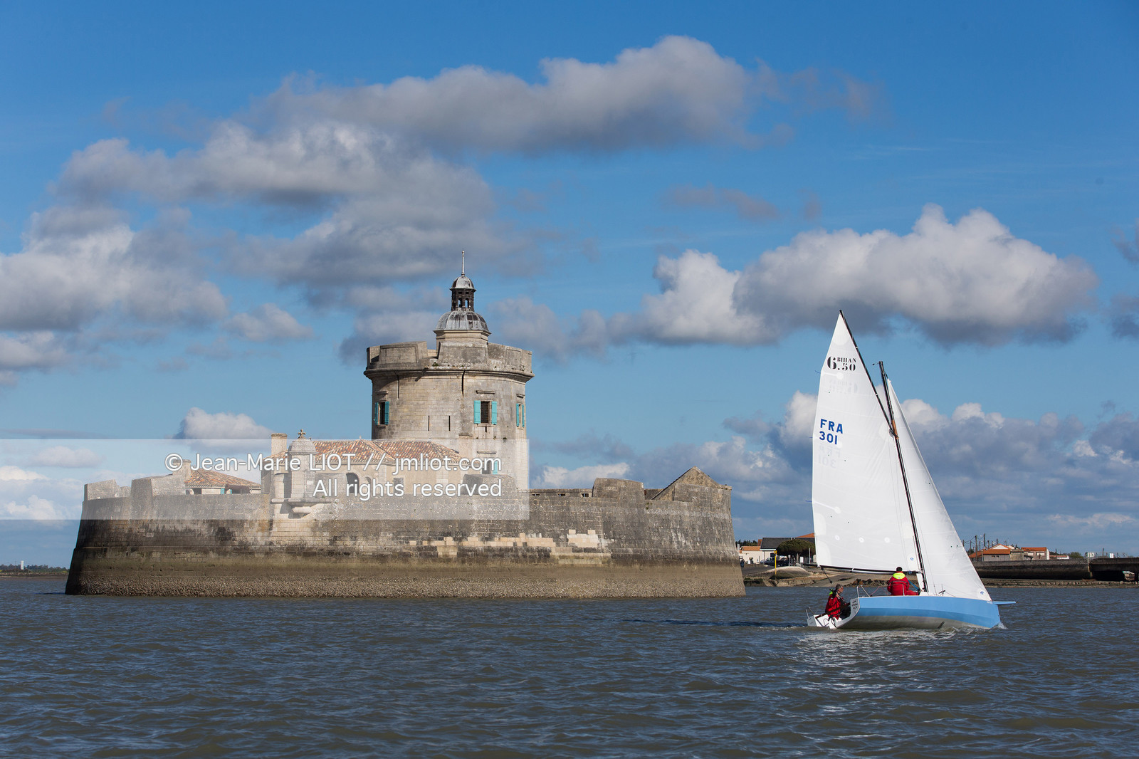 VOILES ET VOILIERS 2016 - LES FORTS DE CHARENTE, BAIE DE LA ROCHELLE EN BIHAN 650