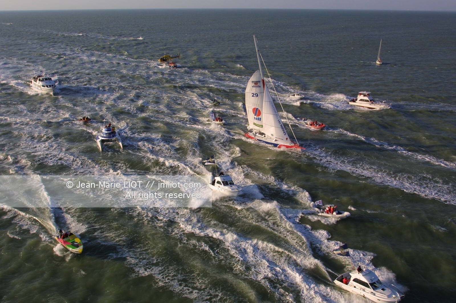VENDEE GLOBE 2001- ARRIVEE ROLAND JOURDAIN