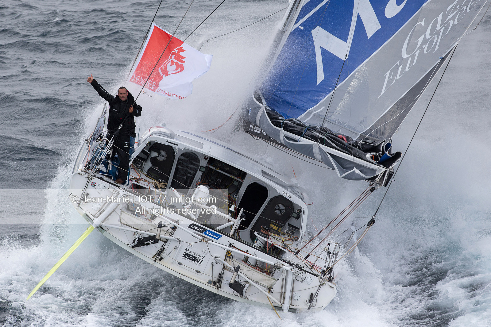 FABRICE AMEDEO - NEWREST-MATMUT - VENDEE GLOBE 2016-2017