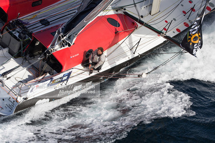 ERIC BELLION - COMME UN SEUL HOMME - VENDEE GLOBE 2016-2017
