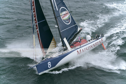 081109VGDEPART_L7A1982