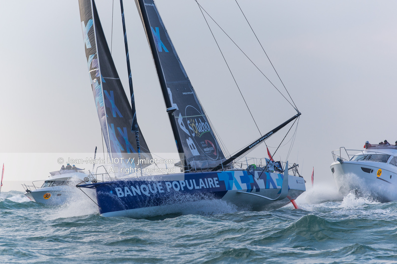 Les Sables d'Olonne, le 19 janvier 2017 arrivée d'Armel Le Cléac'h (FR) skipper de l'imoca Banque Populaire arrive 1er du Vendee globe 2016-2017. Photo © Jean-Marie Liot   DPPI