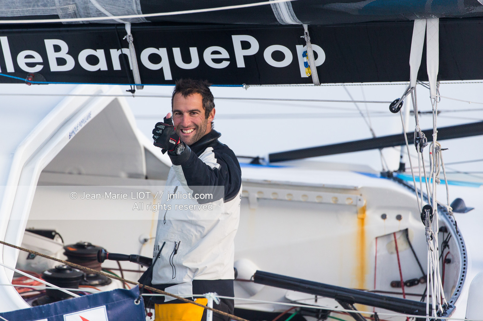 Les Sables d'Olonne, le 19 janvier 2017 arrivée d'Armel Le Cléac'h (FR) skipper de l'imoca Banque Populaire arrive 1er du Vendee globe 2016-2017. Photo © Jean-Marie Liot   DPPI