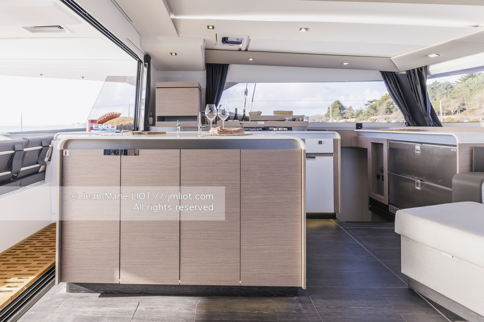 FOUTAINE PAJOT 2022 - AURA 51
