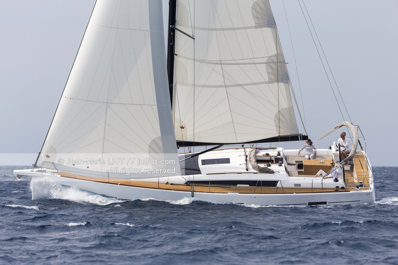 DUFOUR YACHTS 2017 - DUFOUR 520