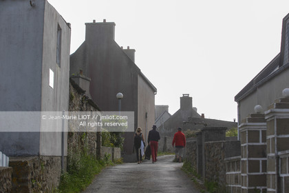 VOIILES ET VOILIERS - ILES OUBLIEES - ILE DE MOLENE