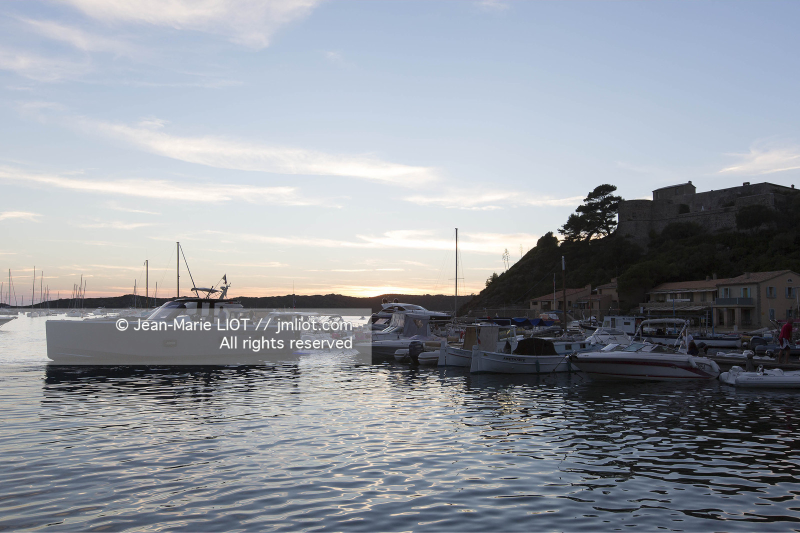 Aout 2015 mouillage à Porquerolles, découverte de l'île..Photos © JEAN-MARIE LIOT - www.jmliot.com