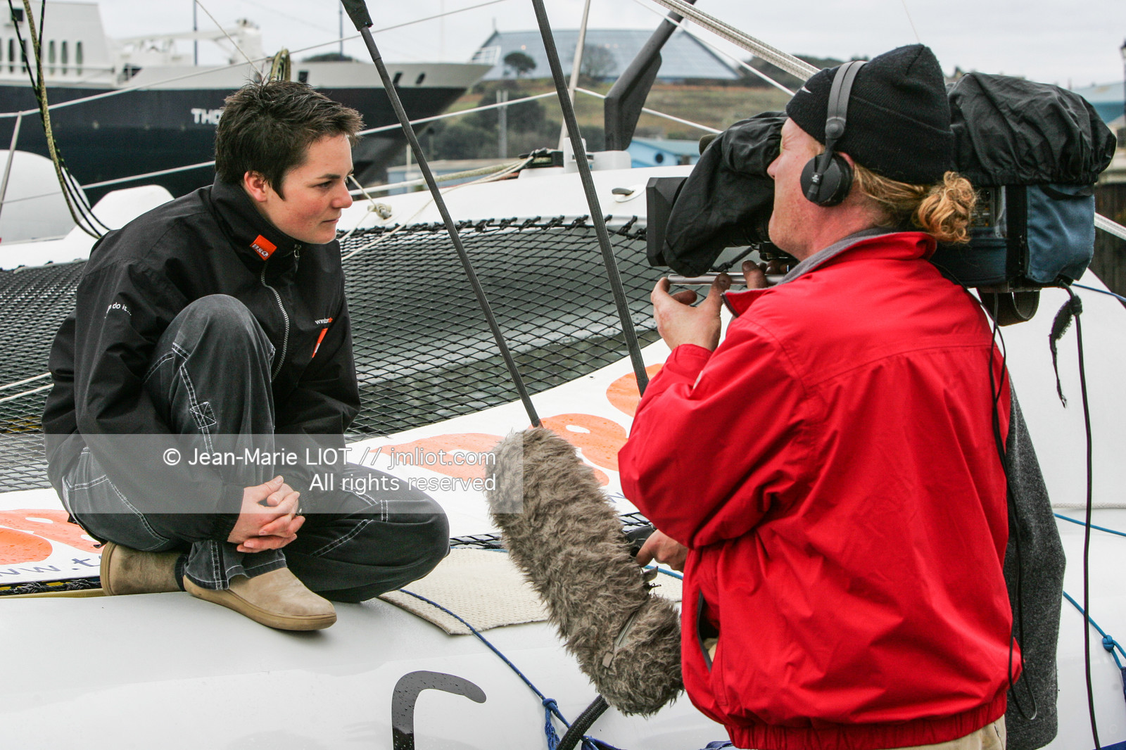 ELLE MACARTHUR - RECORD DU TOUR DU MONDE EN SOLITAIRE