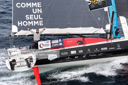 VENDEE GLOBE 2016-2017 - ERIC BELLION - COMME UN SEUL HOMME