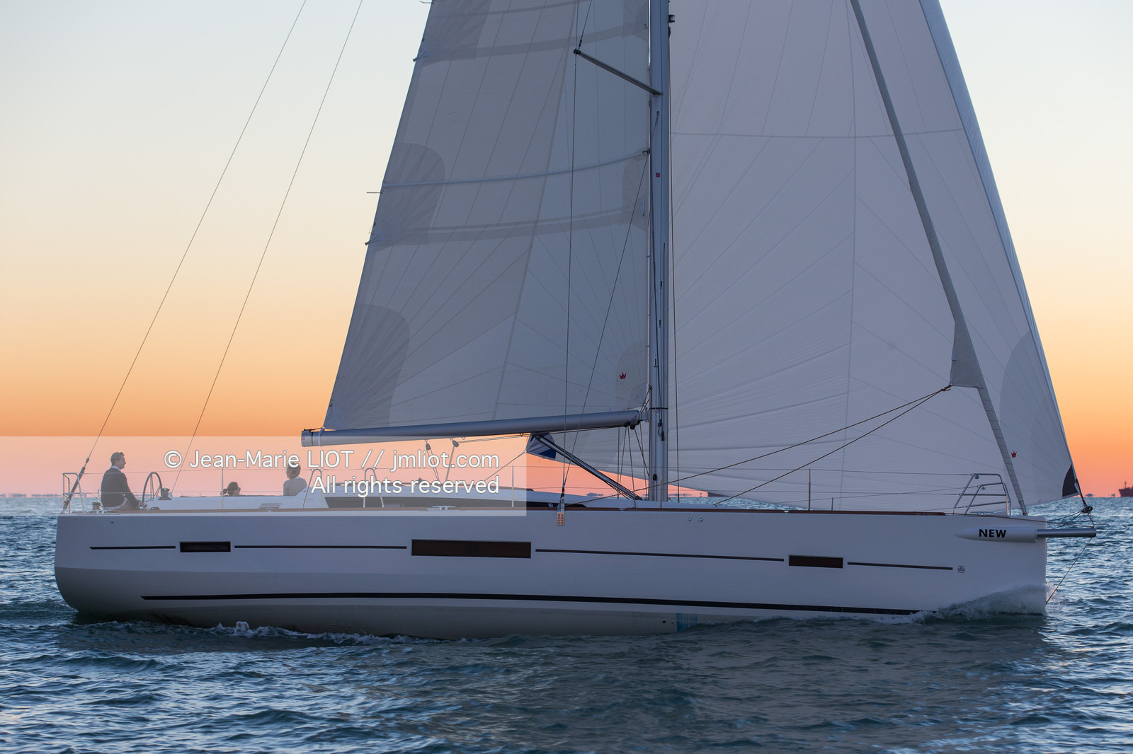 DUFOUR 500 - DUFOUR YACHTS