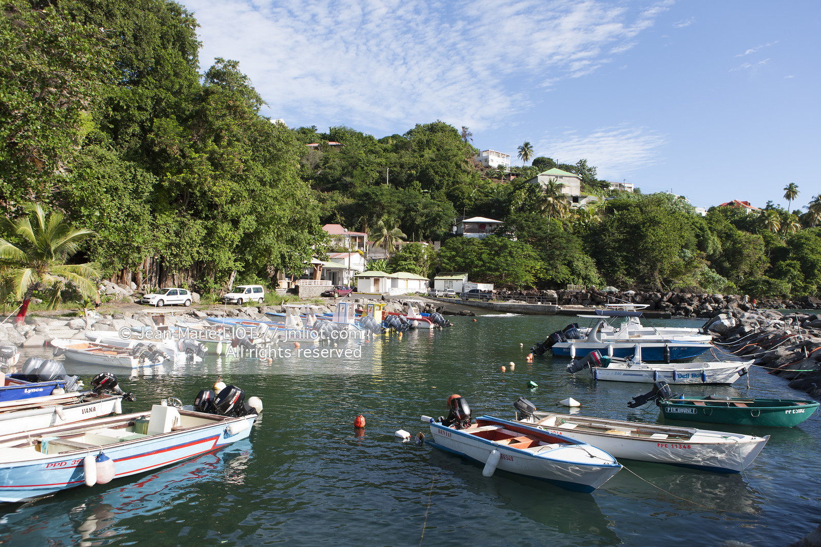La Guadeloupe est un departement français d'Outre Mer situe dans l'archipel des Antilles. L'ile est bordee d'une part par la Mer des Caraïbes et l'Ocean Atlantique..La guadeloupe est composé de deux îles: la Grande-Terre et la Basse-Terre..Photo © Jean-Marie Liot.