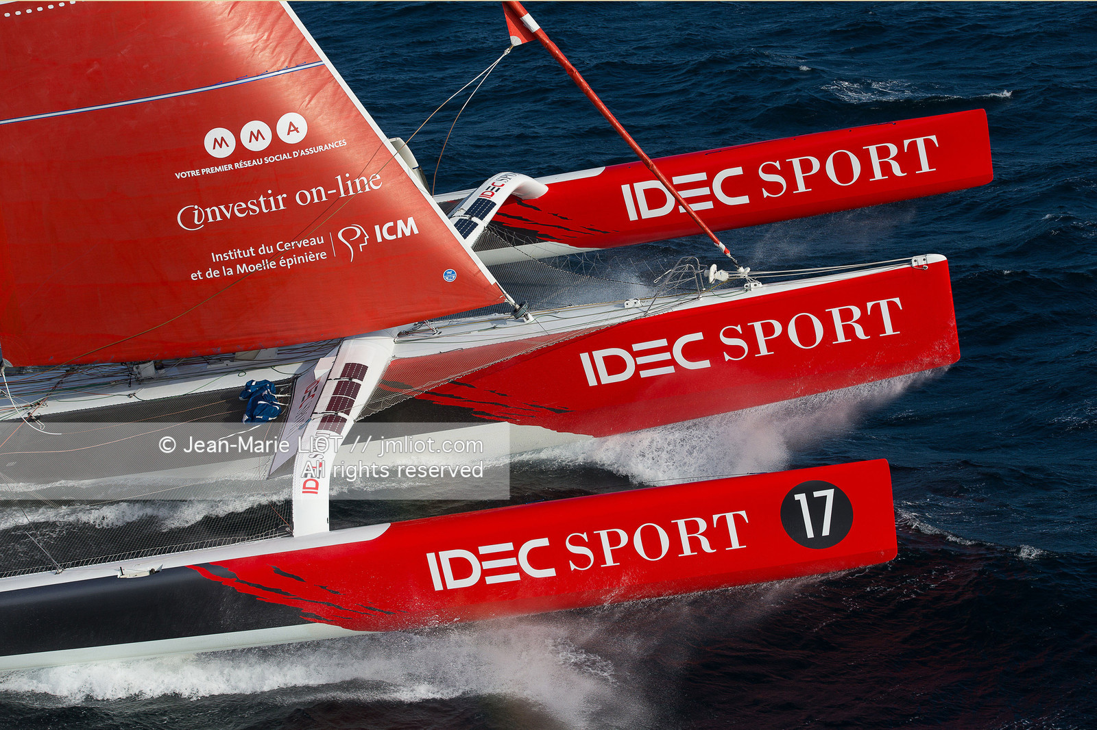 MAXI TRIMARAN IDEC SPORT 2015 - BANQUE D'IMAGES